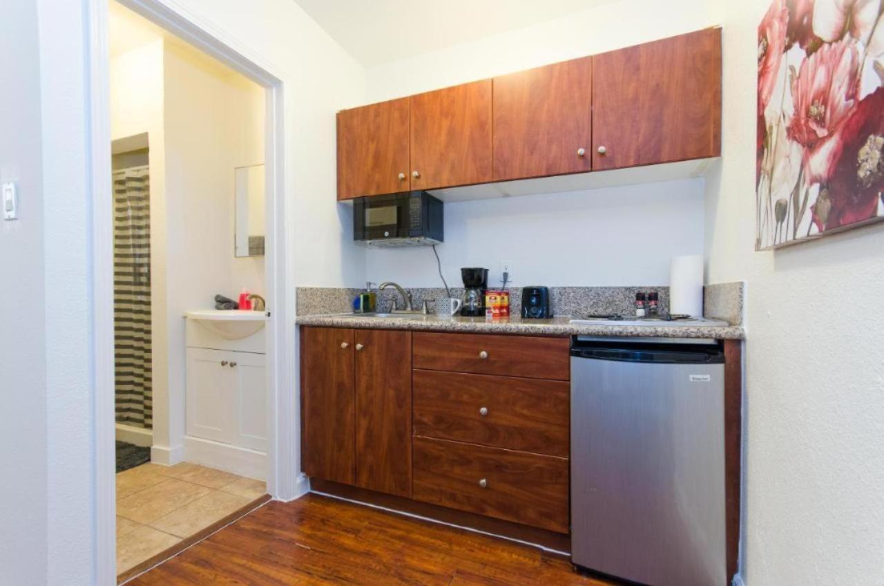 Snug Studio Apartment In The Heart Of Hollywood ลอสแอนเจลิส ภายนอก รูปภาพ